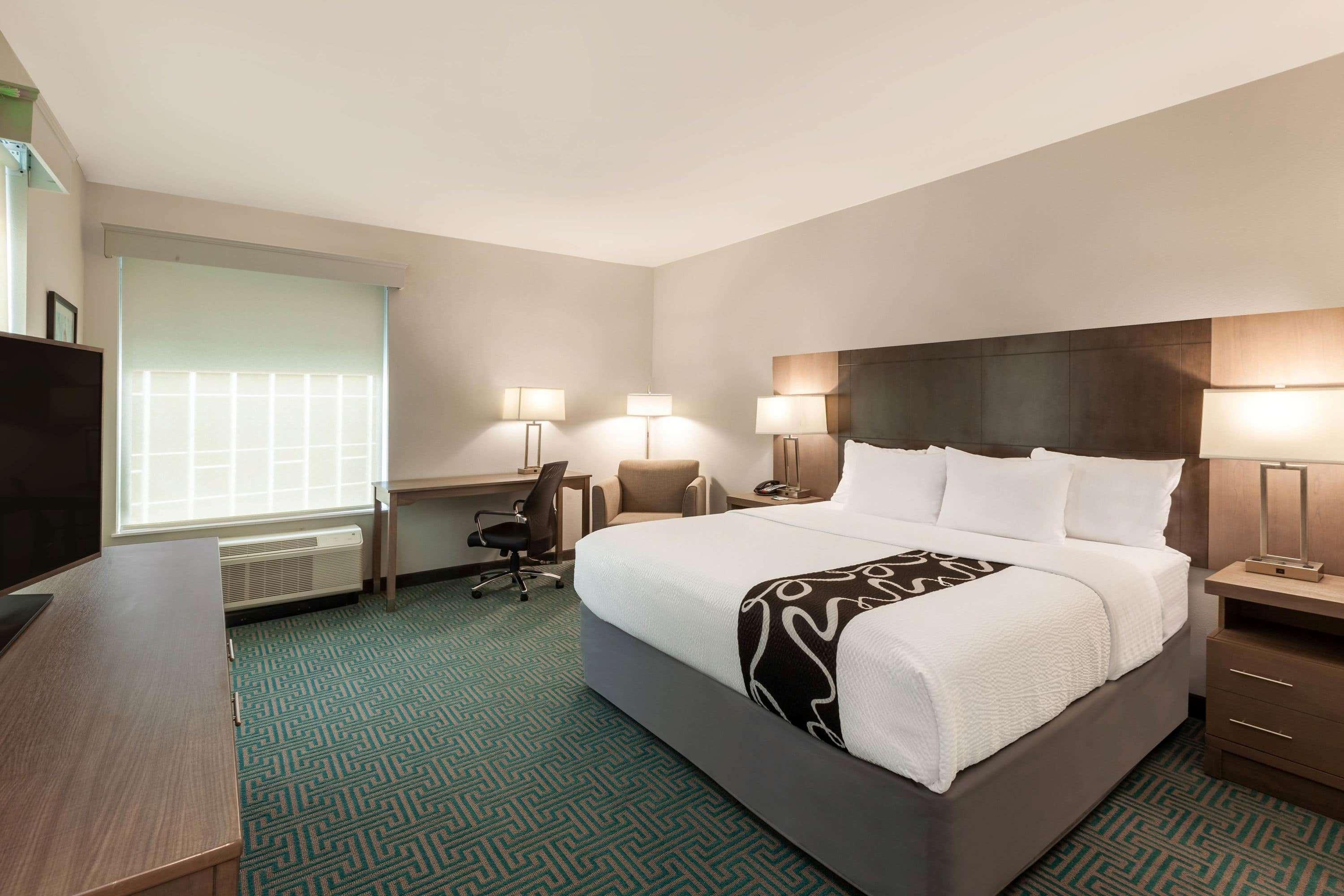 La Quinta Inn & Suites By Wyndham Lafayette Oil Center Экстерьер фото