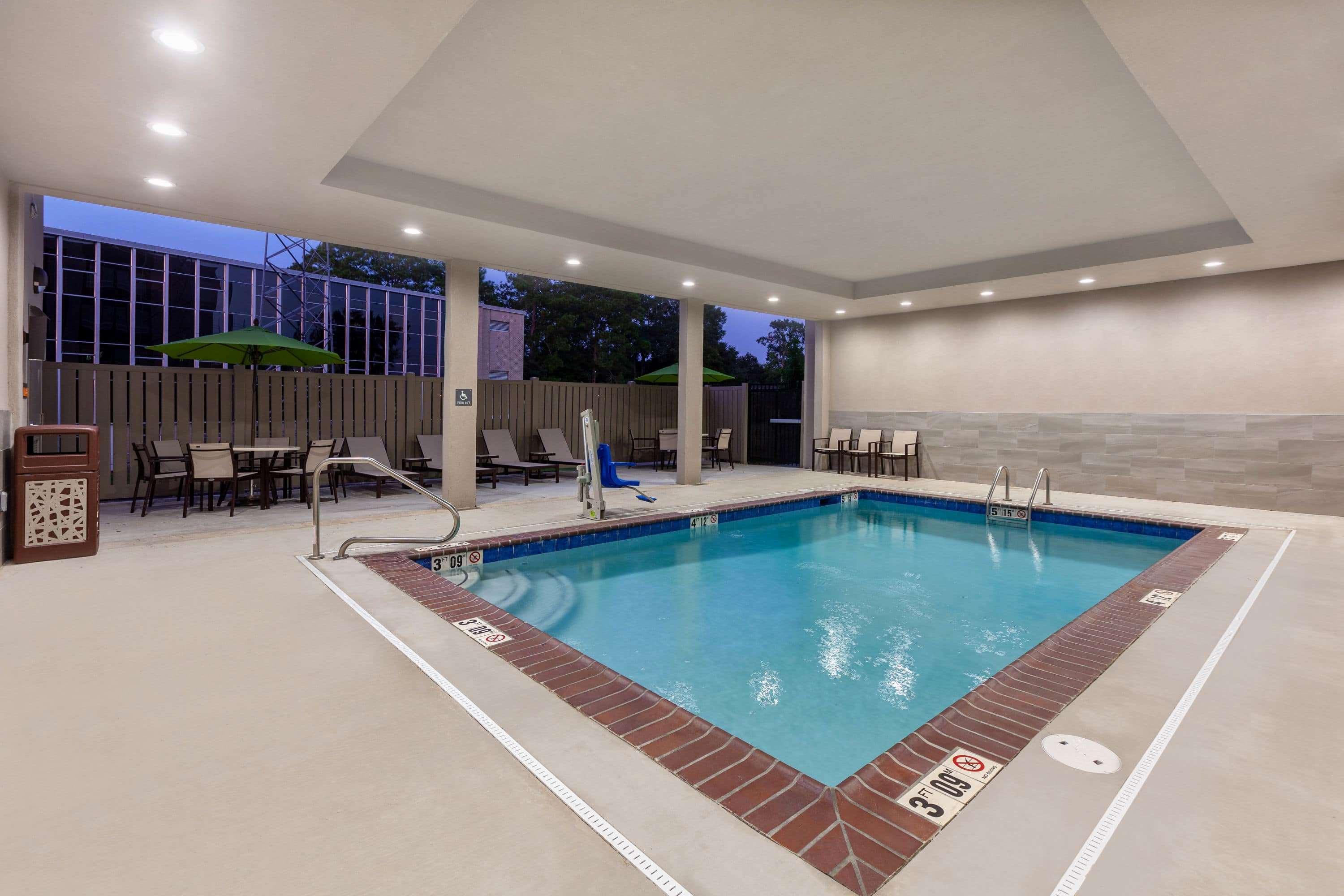 La Quinta Inn & Suites By Wyndham Lafayette Oil Center Экстерьер фото