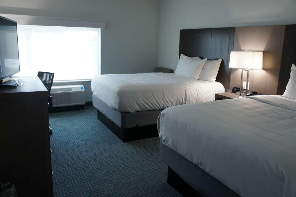 La Quinta Inn & Suites By Wyndham Lafayette Oil Center Номер фото